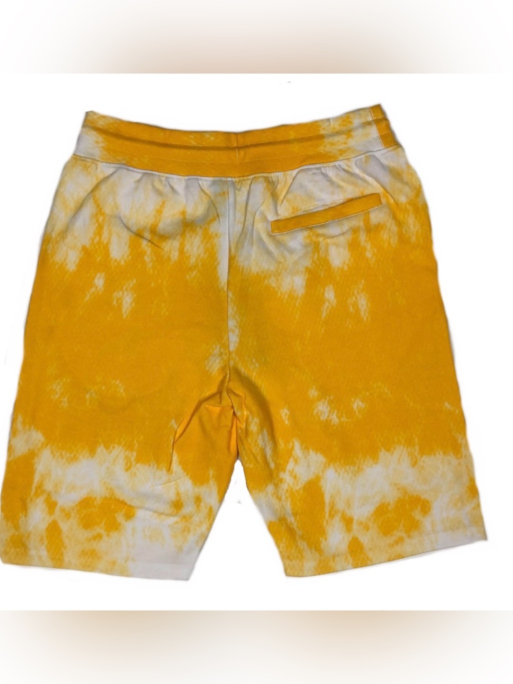 Genuine Gunz & Roses Short Set

Style# GN1418

Color: Yellow - Picture 5 of 5